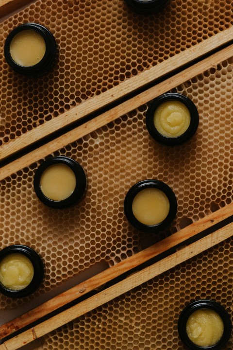 Honey set: lip scrub + lip balm and mask