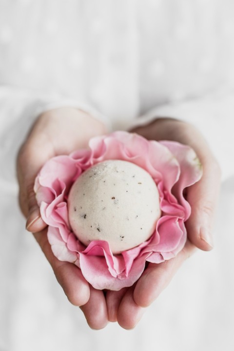 Rose - bath bomb