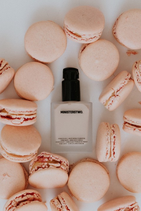 No. 10 Rose Macaron - moisturising face foundation