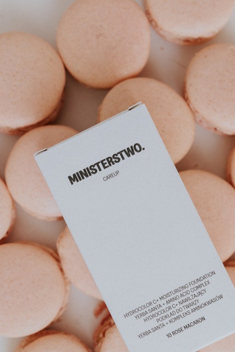 No. 10 Rose Macaron - nawilżający podkład od twarzy